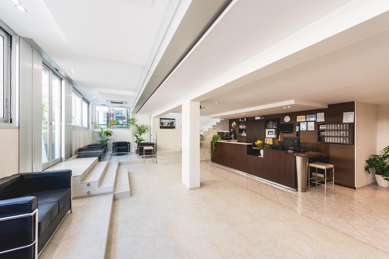רימיני Hotel Romina מראה חיצוני תמונה